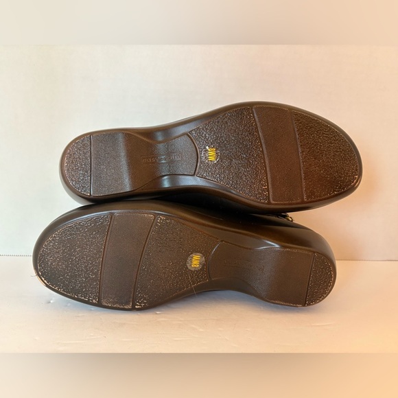 Easy Spirit Dawn black leather lightweight sling back mules size 8 WW NWOT - Picture 10 of 11